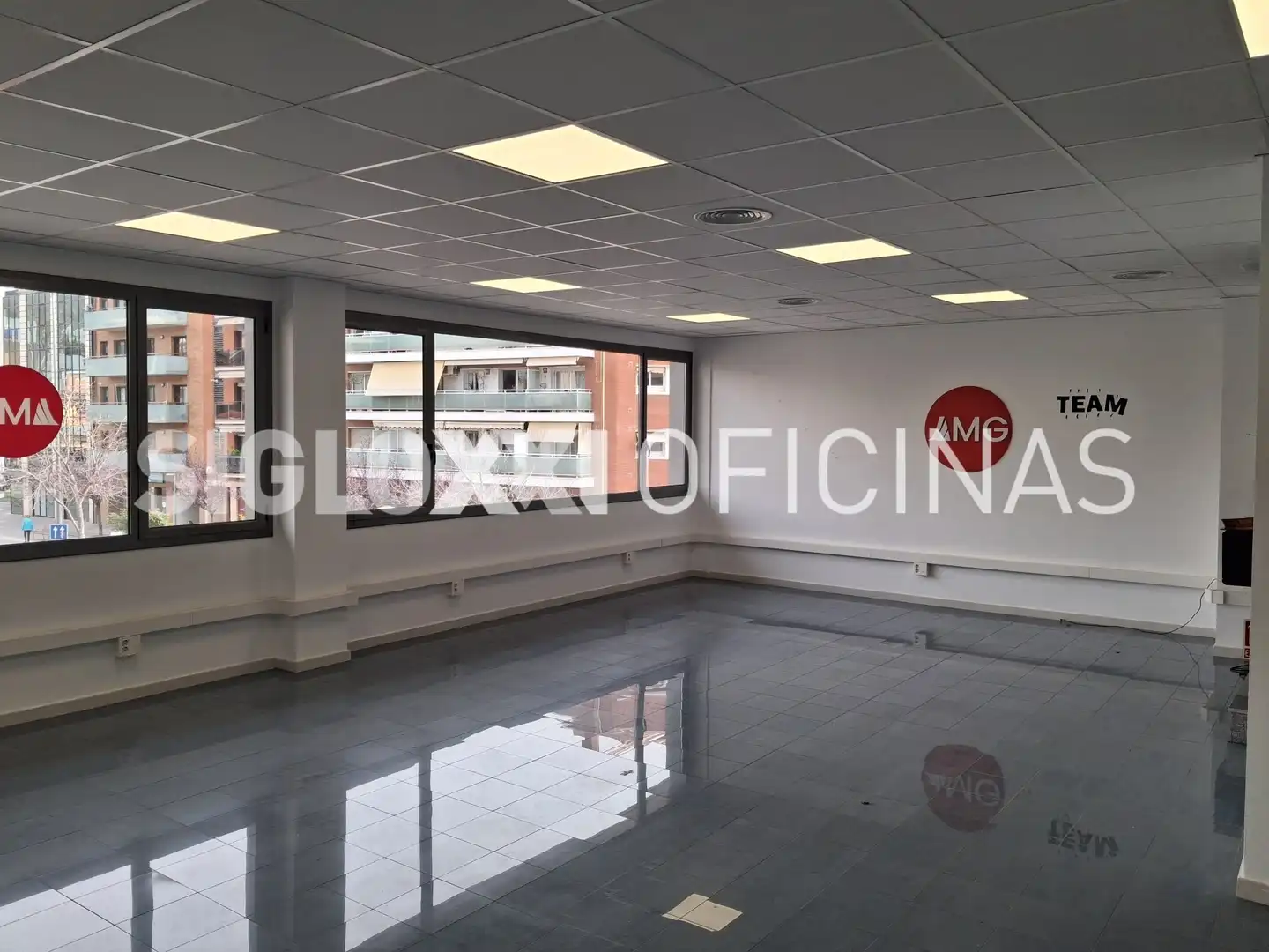 Office for rent in Esplugues de Llobregat  with Air Conditioner and Heating
