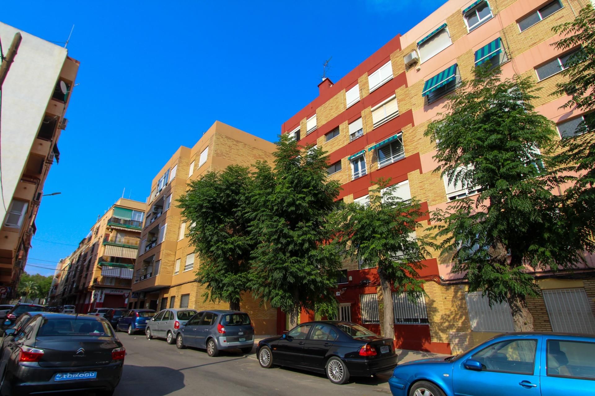 Exterior view of Flat for sale in Paterna  with Balcony