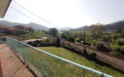 Vista exterior de Planta baixa en venda en Soto del Barco amb Terrassa