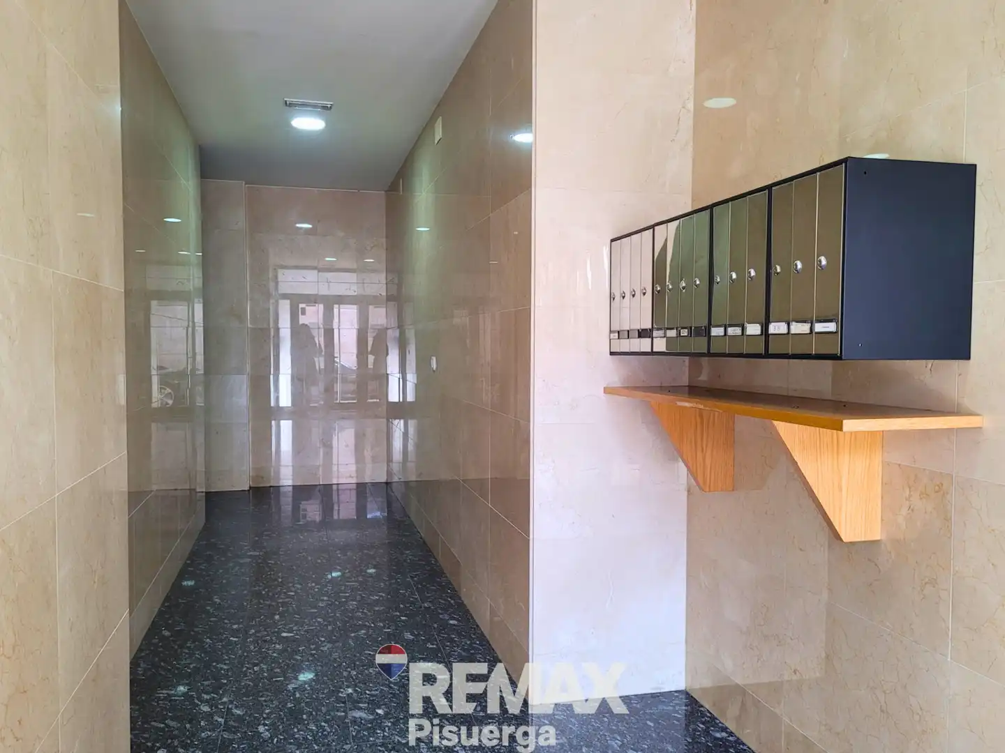 Wohnung zum Verkauf in Santovenia de Pisuerga mit Heizung, Abstellraum und Balkon