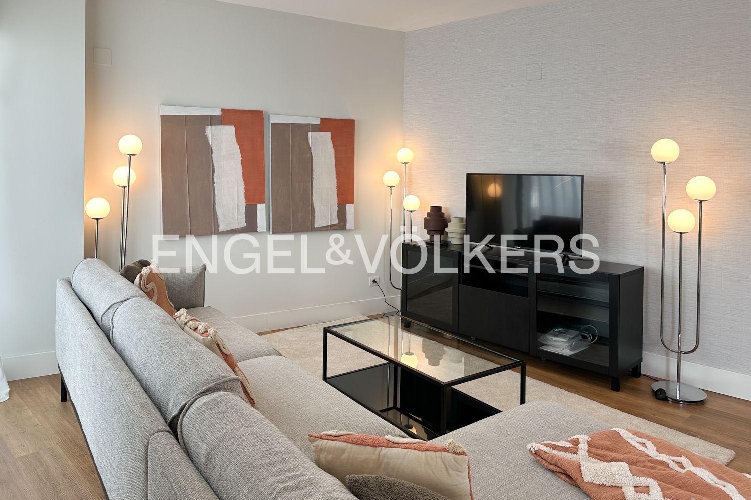 Living room of Flat to rent in  Valencia Capital  with Air Conditioner, Heating and Private garden