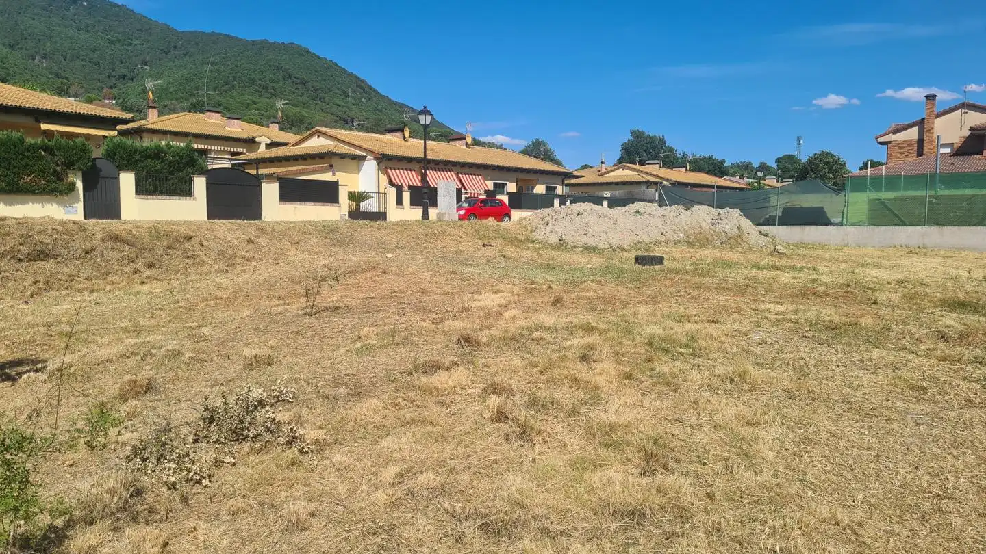Residential for sale in La Adrada 