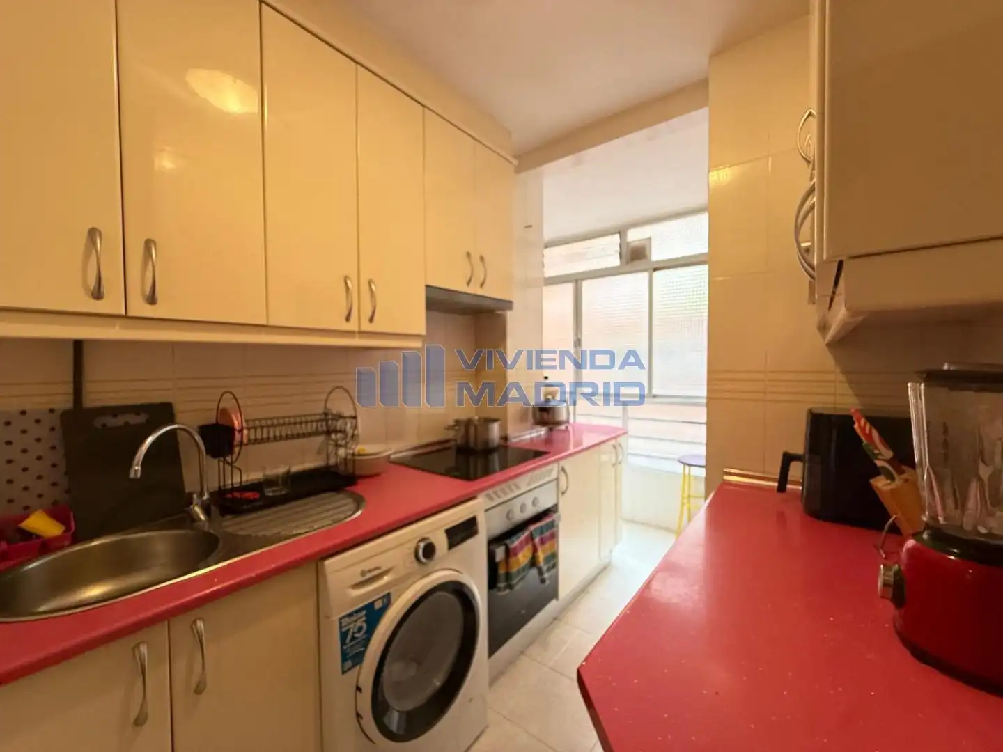 Küche von Wohnung zum Verkauf in Móstoles mit Klimaanlage, Terrasse und Abstellraum