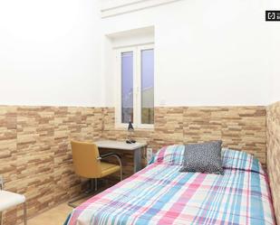 Bedroom of Flat to share in  Madrid Capital  with Air Conditioner and Terrace