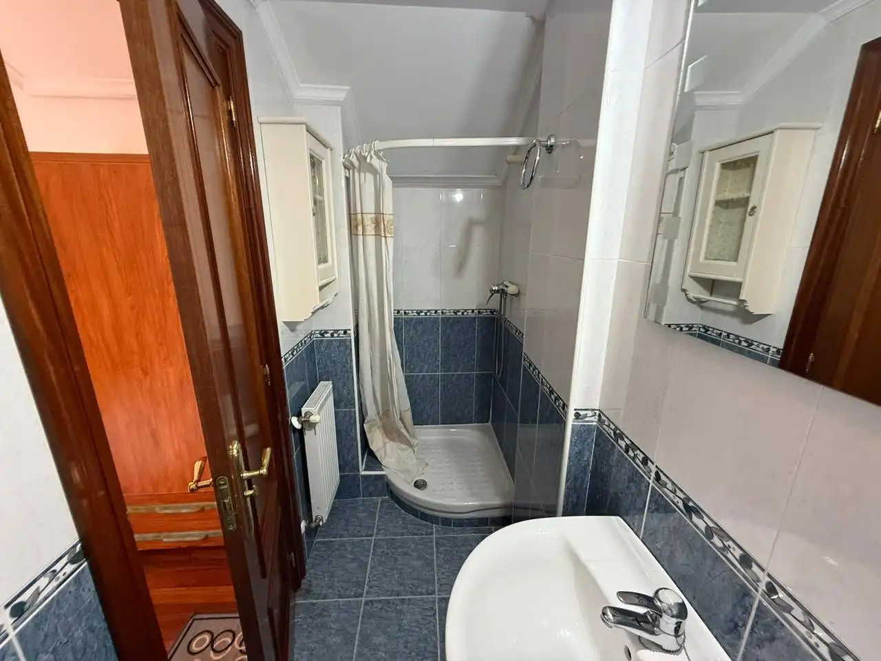 Bathroom of Duplexes for sale in Castro-Urdiales  with Heating, Parquet flooring and Terrace