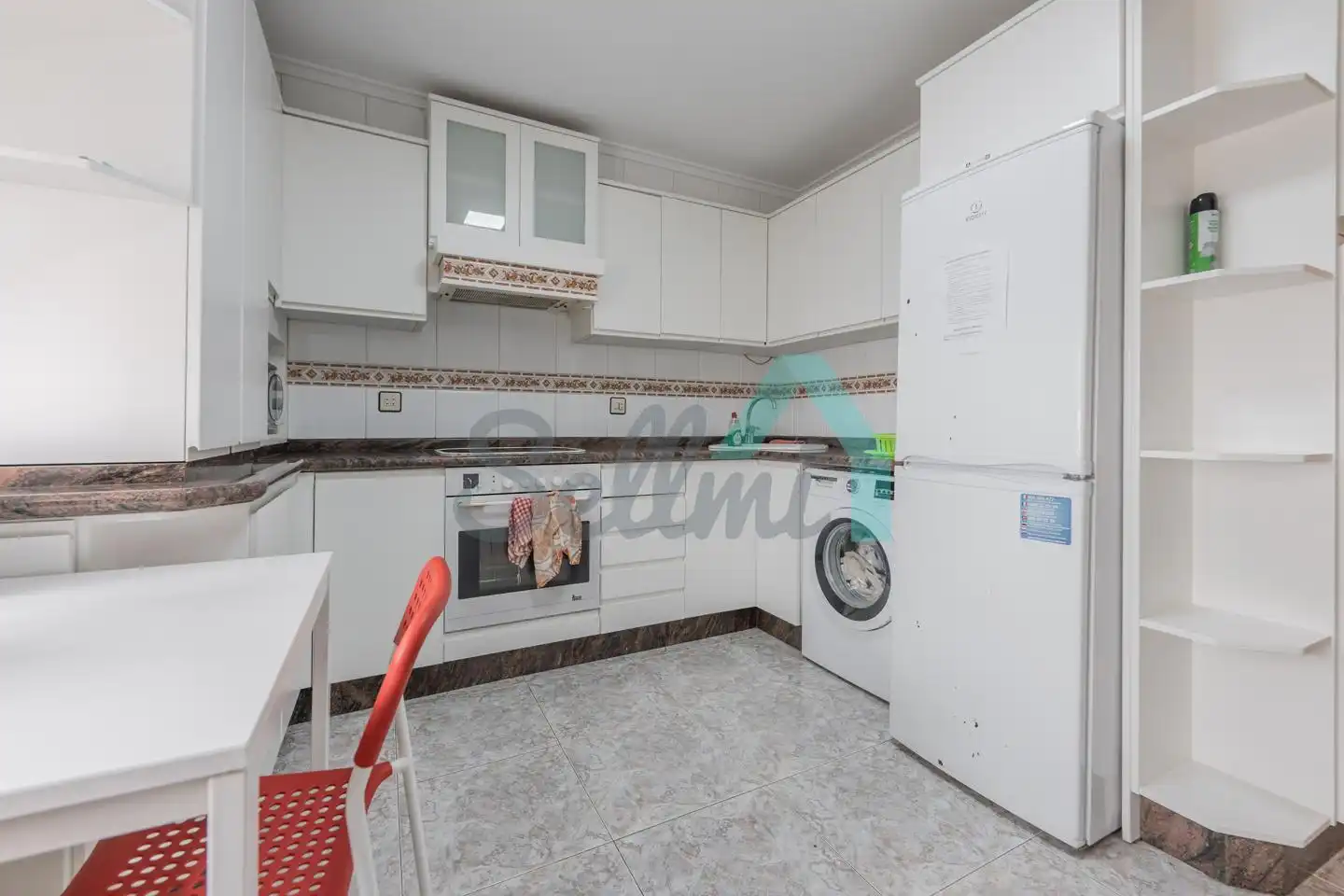 Habitación en Escultor Laviada, Vallobín