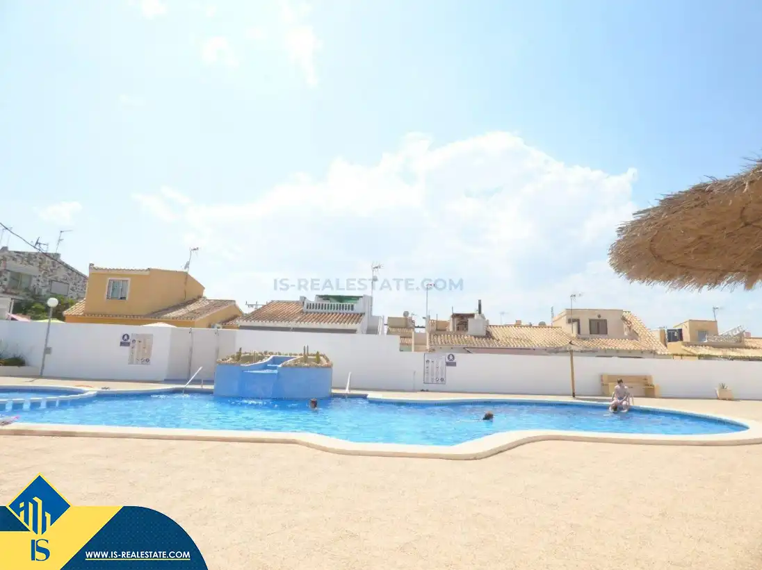 Semi-detached house with pool for sale in Los Balcones - Los Altos, imagen 15