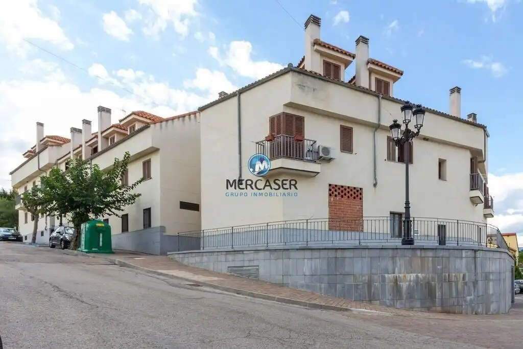 Local comercial en venda a Venturada Pueblo