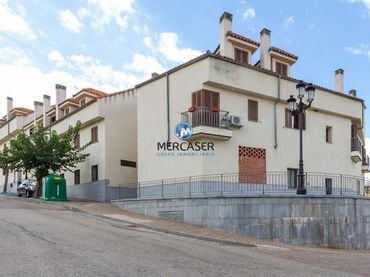 Locale commerciale in vendita a Venturada Pueblo