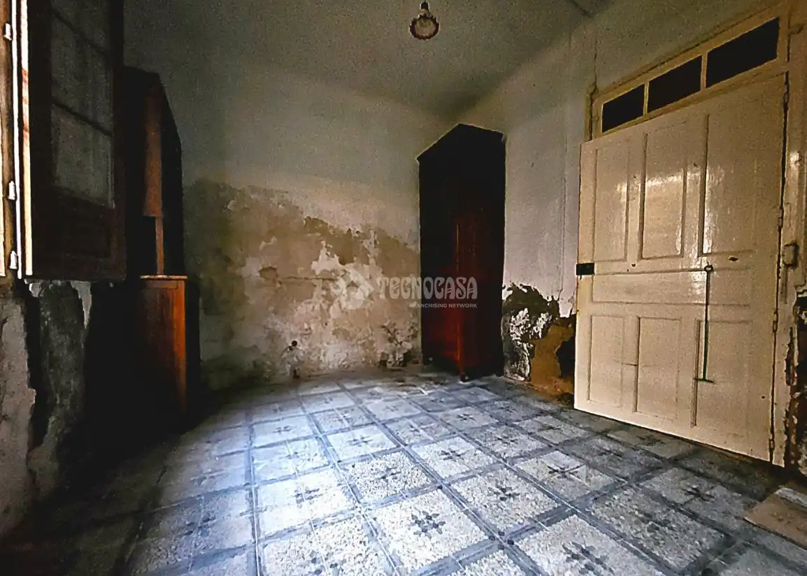 Buildings for sale in Remolinos