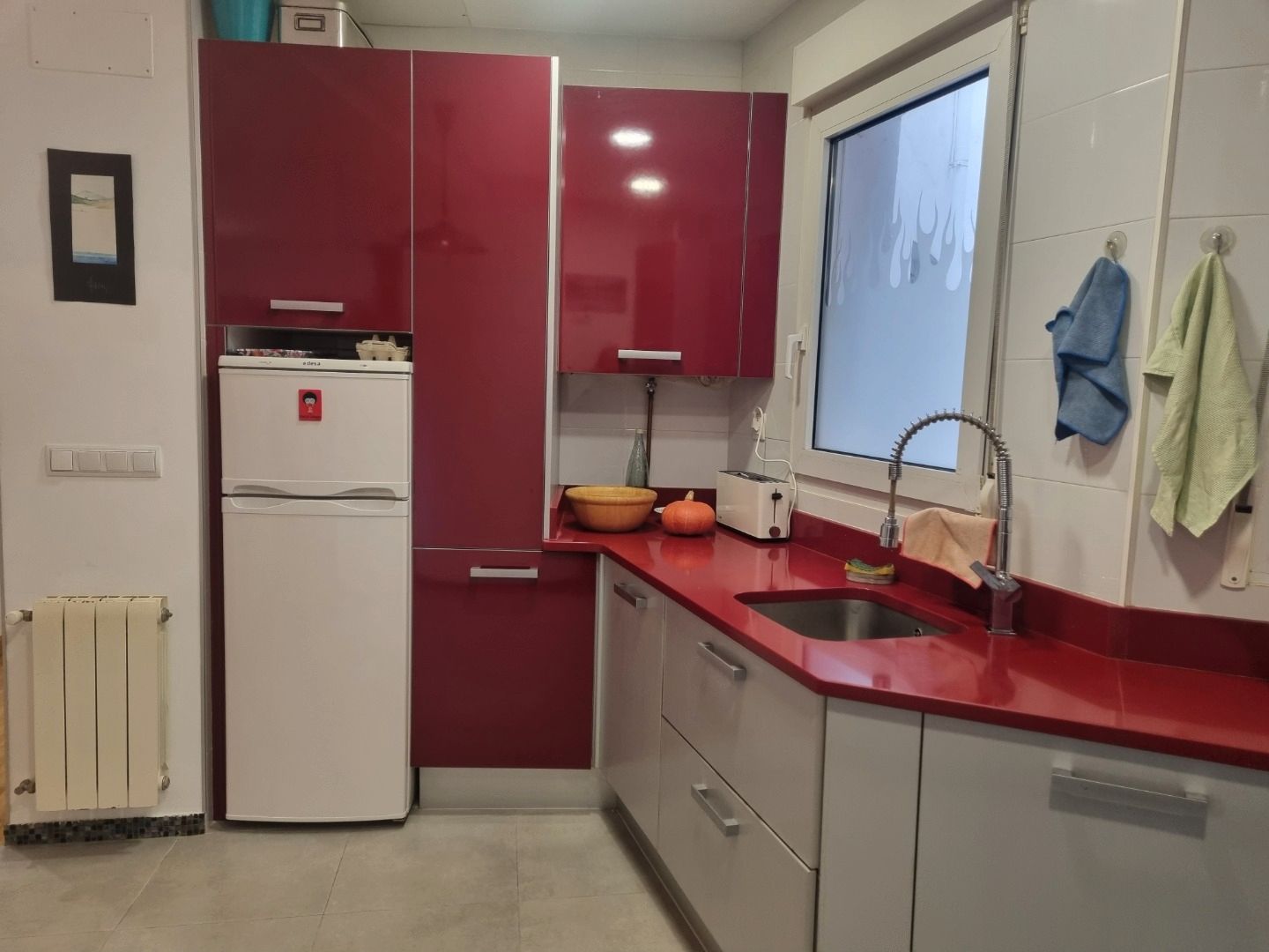 Cuina de Apartament en venda en Burgos Capital amb Calefacció i Balcó