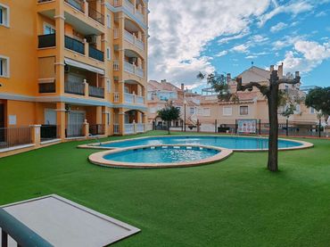 Ático con piscina en venta en Nueva Torrevieja - Aguas Nuevas