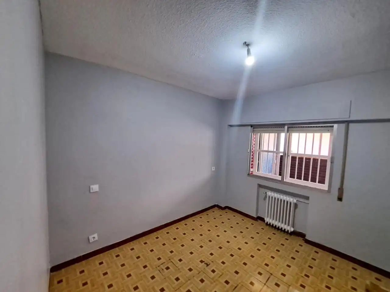 Bedroom of Flat for rent in Madrid  with Air Conditioner, Heating and Terrace