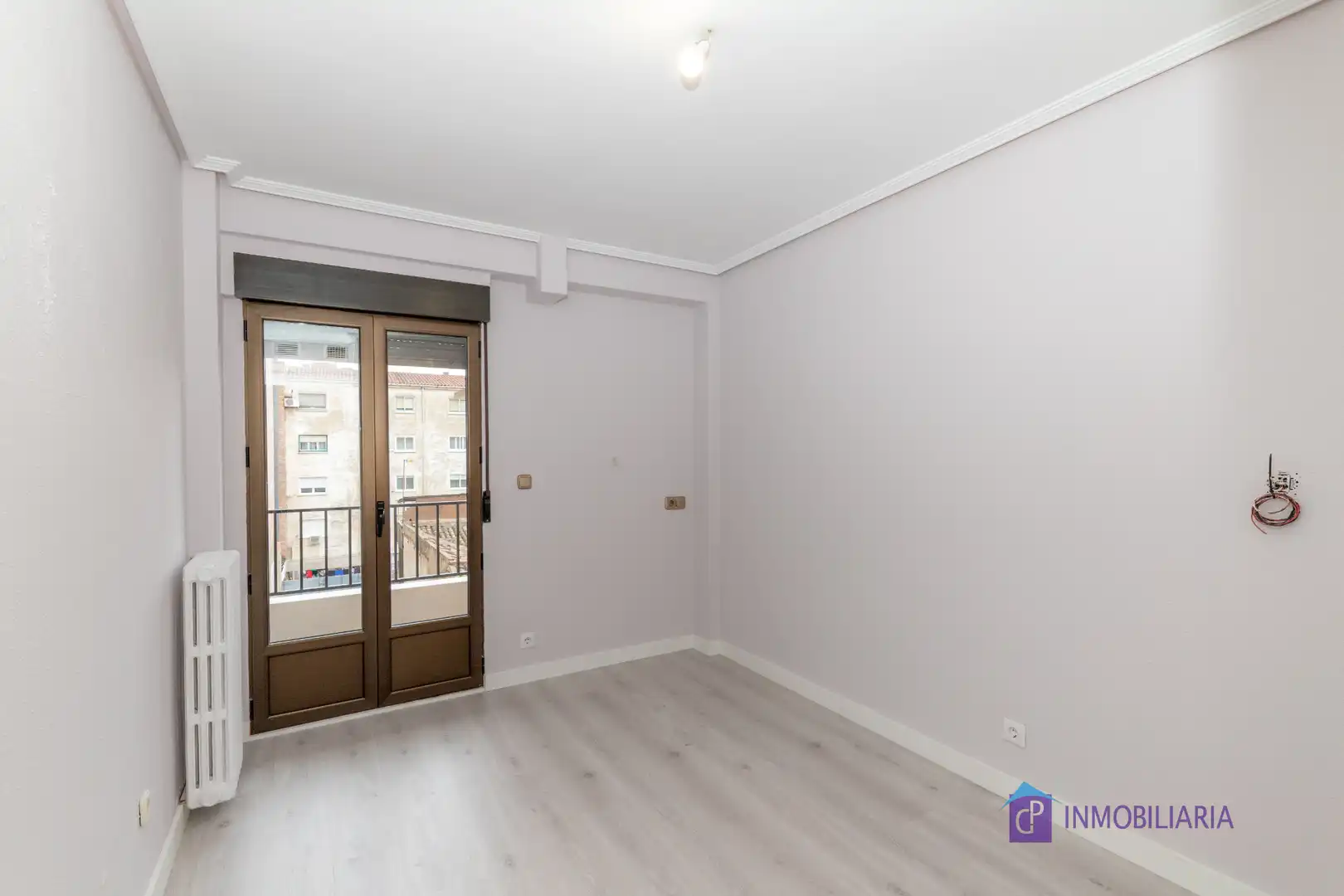 Bedroom of Flat for sale in Zaragoza  with Air Conditioner, Heating and Oven