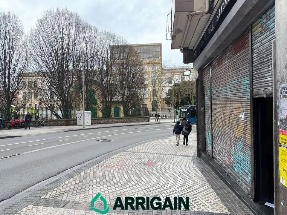 Außenansicht von Geschaftsraum zum Verkauf in Donostia - San Sebastián 
