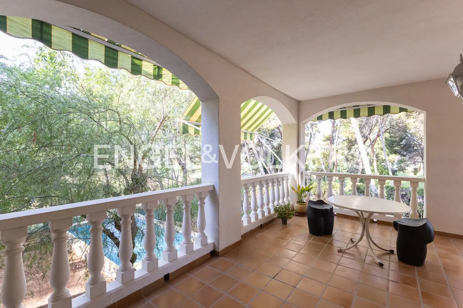 Terraza de Casa o chalet de alquiler en Paterna con Aire acondicionado, Calefacción y Jardín privado