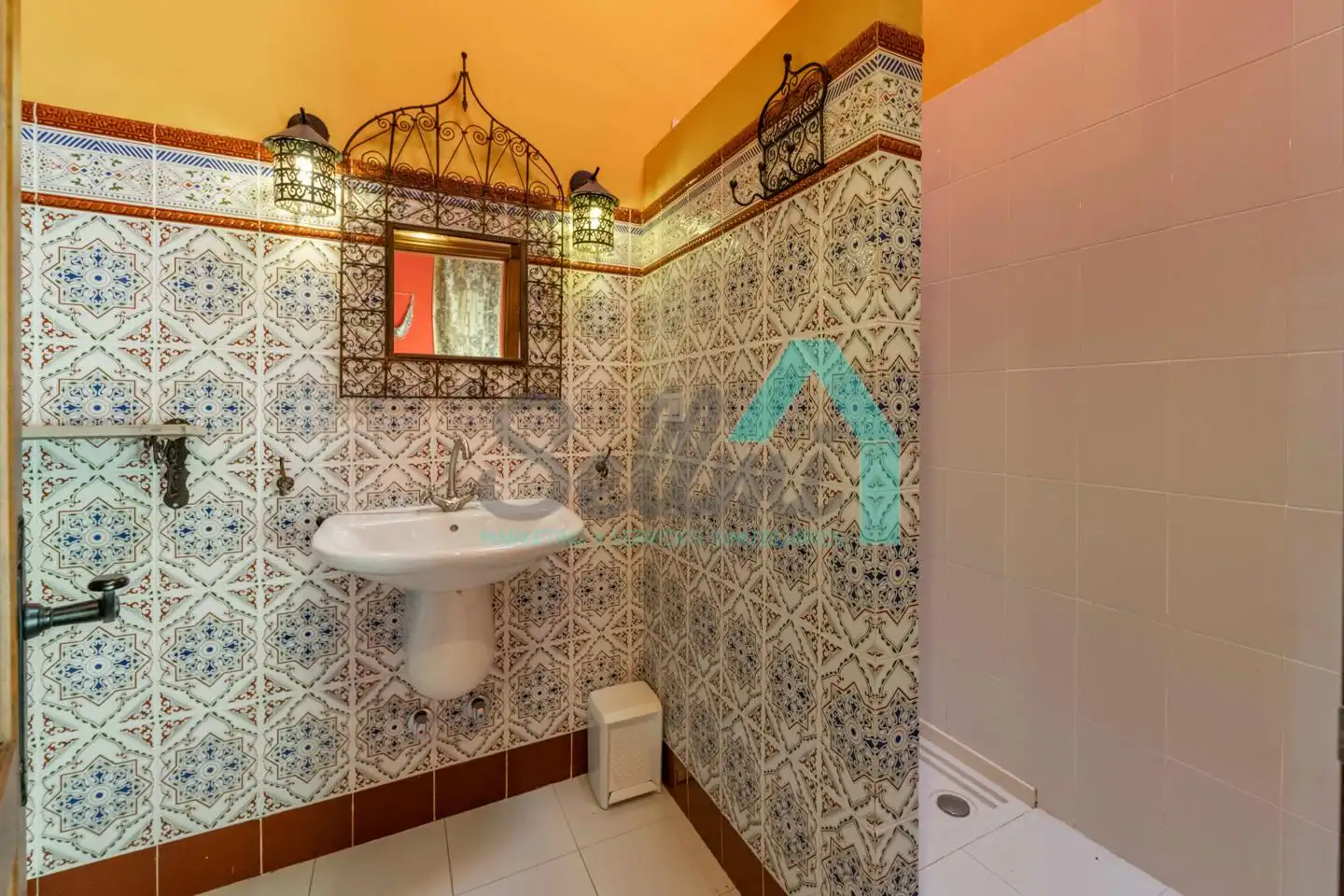 Baño de Casa o chalet en venta en Cudillero con Calefacción, Jardín privado y Terraza