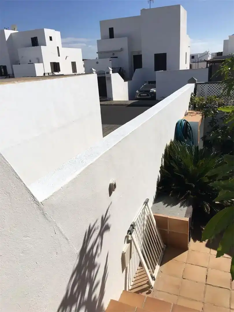 Terrassa de Casa adosada en venda en Arrecife amb Aire condicionat, Jardí privat i Traster
