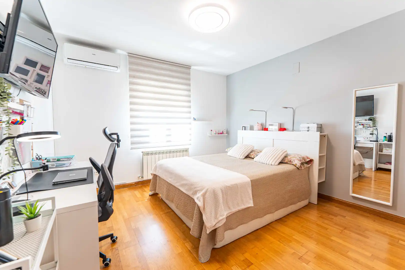 Habitación de Casa o chalet en venta en Serranillos del Valle con Aire acondicionado, Calefacción y Jardín privado