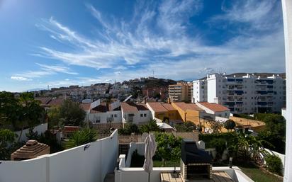 Vista exterior de Casa adosada en venda en Rincón de la Victoria amb Terrassa