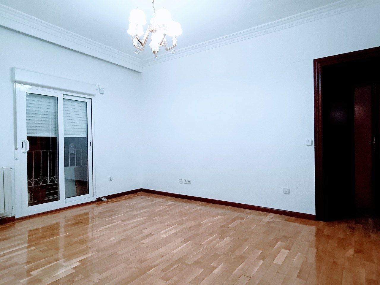 Dormitori de Pis en venda en  Madrid Capital amb Calefacció, Parquet i Balcó