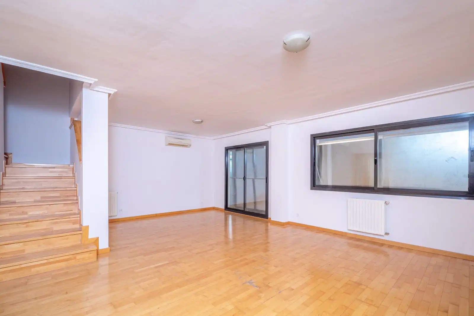 Flat for sale in Aranjuez  with Air Conditioner, Terrace and Storage room