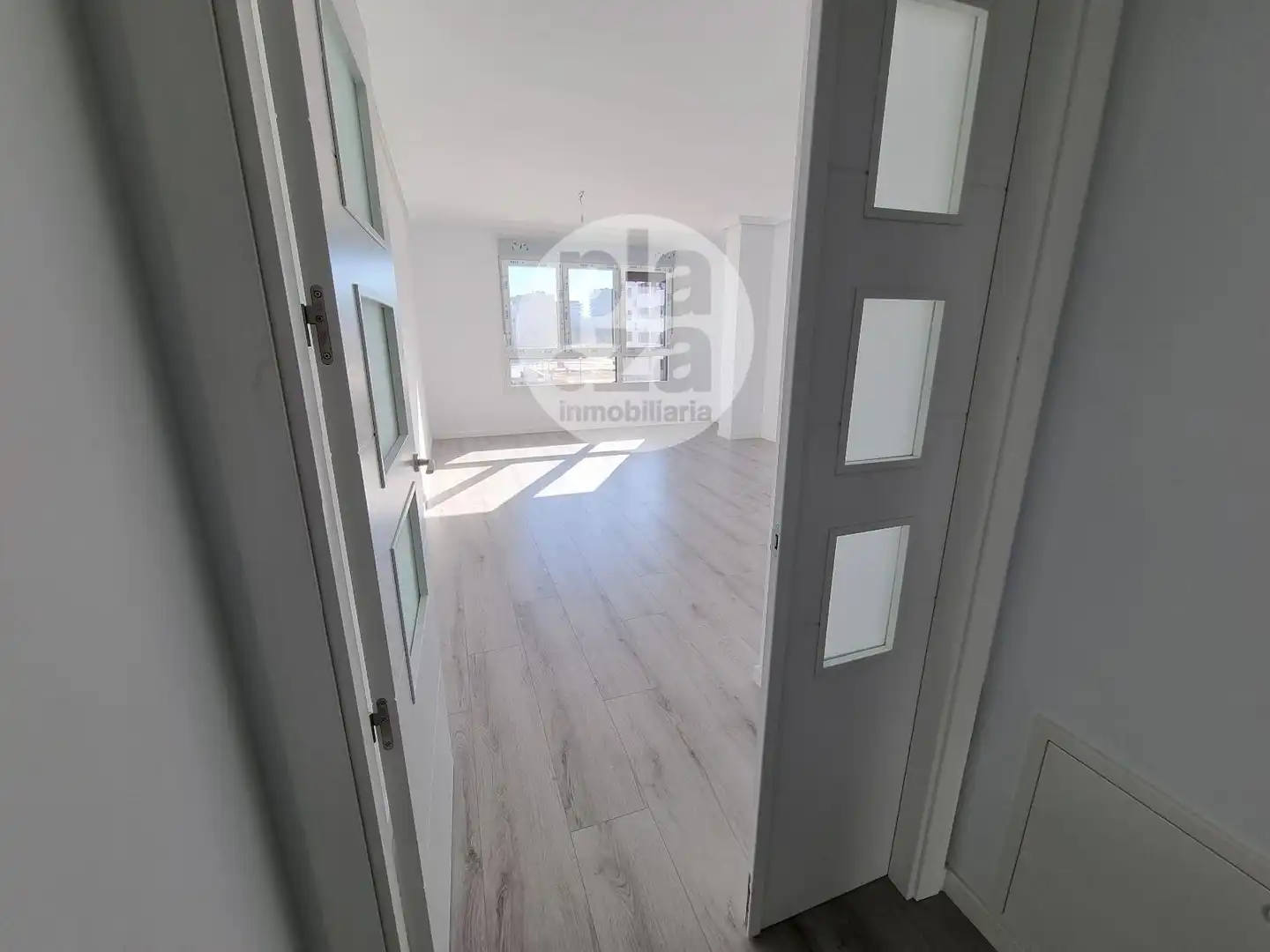 Piso en venta en Burgos con Calefacción, Terraza y Trastero