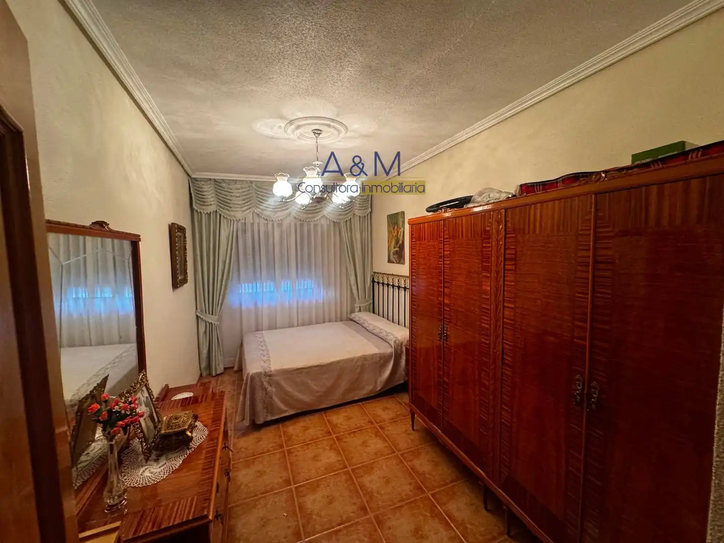 Dormitori de Casa o xalet en venda en Viana de Cega amb Piscina