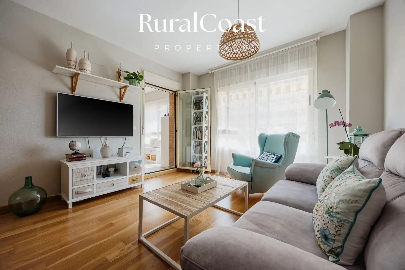 Living room of Flat for sale in Alicante / Alacant  with Air Conditioner, Heating and Storage room