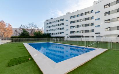 Piscina de Àtic en venda en Sabadell amb Moblat, Balcó i Piscina comunitària