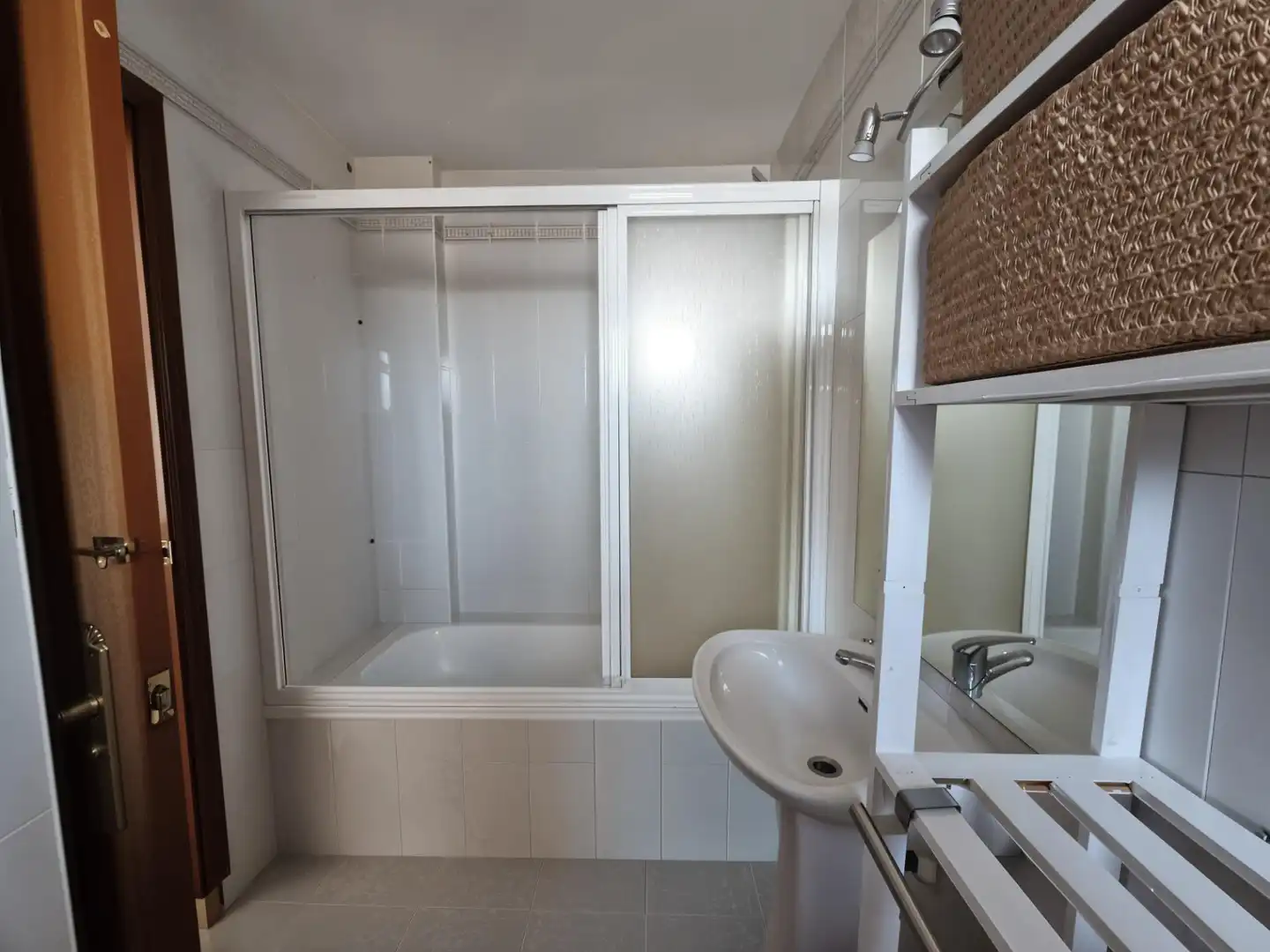 Baño de Piso en venta en Plasencia con Calefacción, Terraza y Balcón