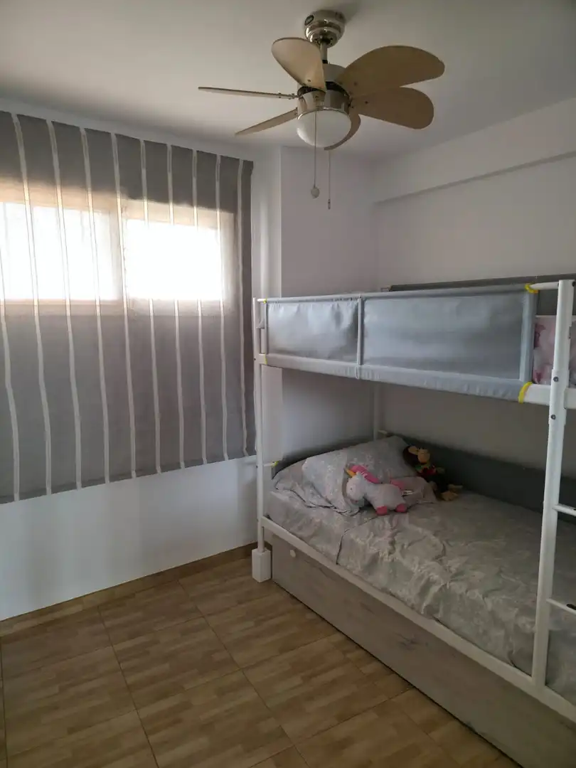 Habitación de Piso en venta en Vélez-Málaga con Aire acondicionado y Piscina comunitaria