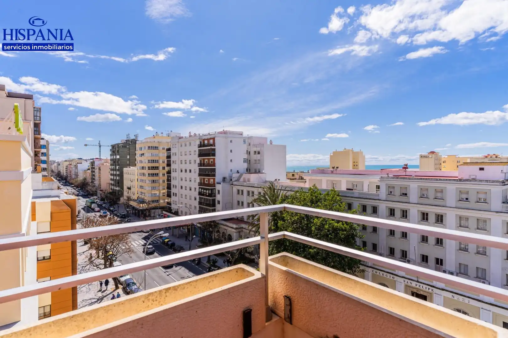 Außenansicht von Wohnung zum Verkauf in Cádiz mit Klimaanlage, Terrasse und Abstellraum