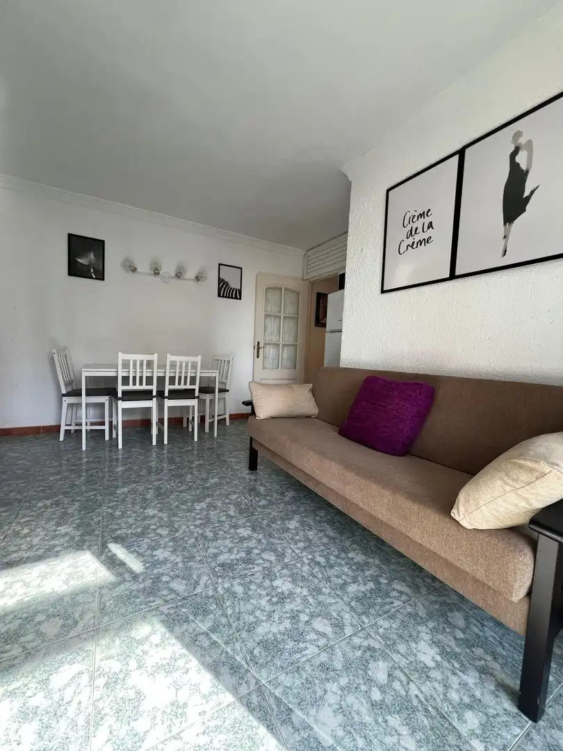 Wohnzimmer von Wohnungen zur Miete in Fuengirola mit Klimaanlage, Terrasse und Gemeinschaftspool
