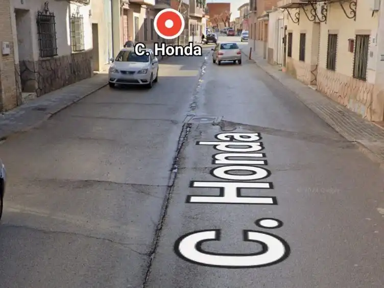 Casa en venda a Calle Honda 4