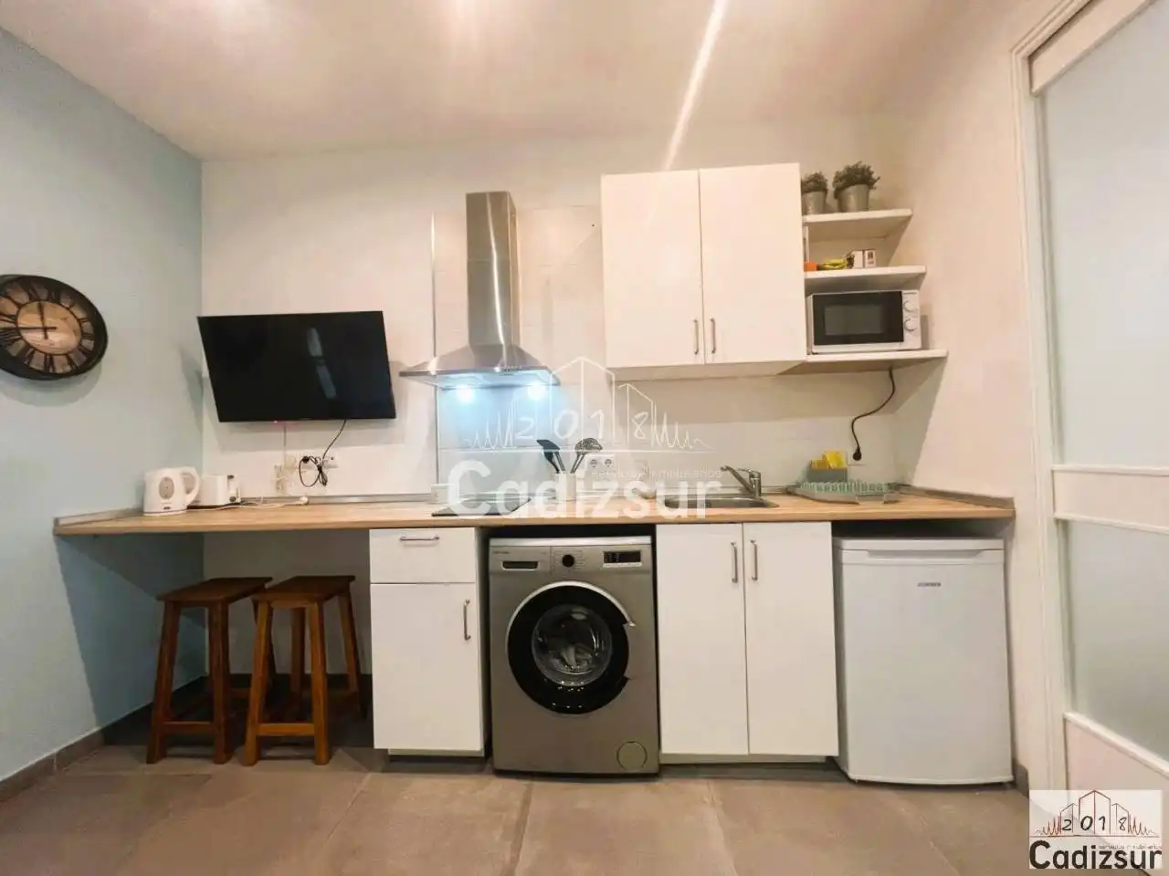 Cuina de Apartament en venda en Cádiz amb Moblat i Balcó
