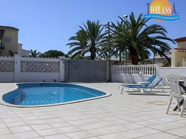 Casa con piscina in vendita a Carrer Carmenco