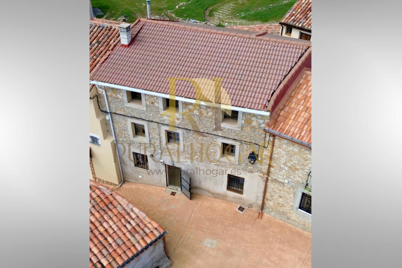 Vista exterior de Casa o xalet en venda en Maranchón amb Moblat, Rentadora i Internet