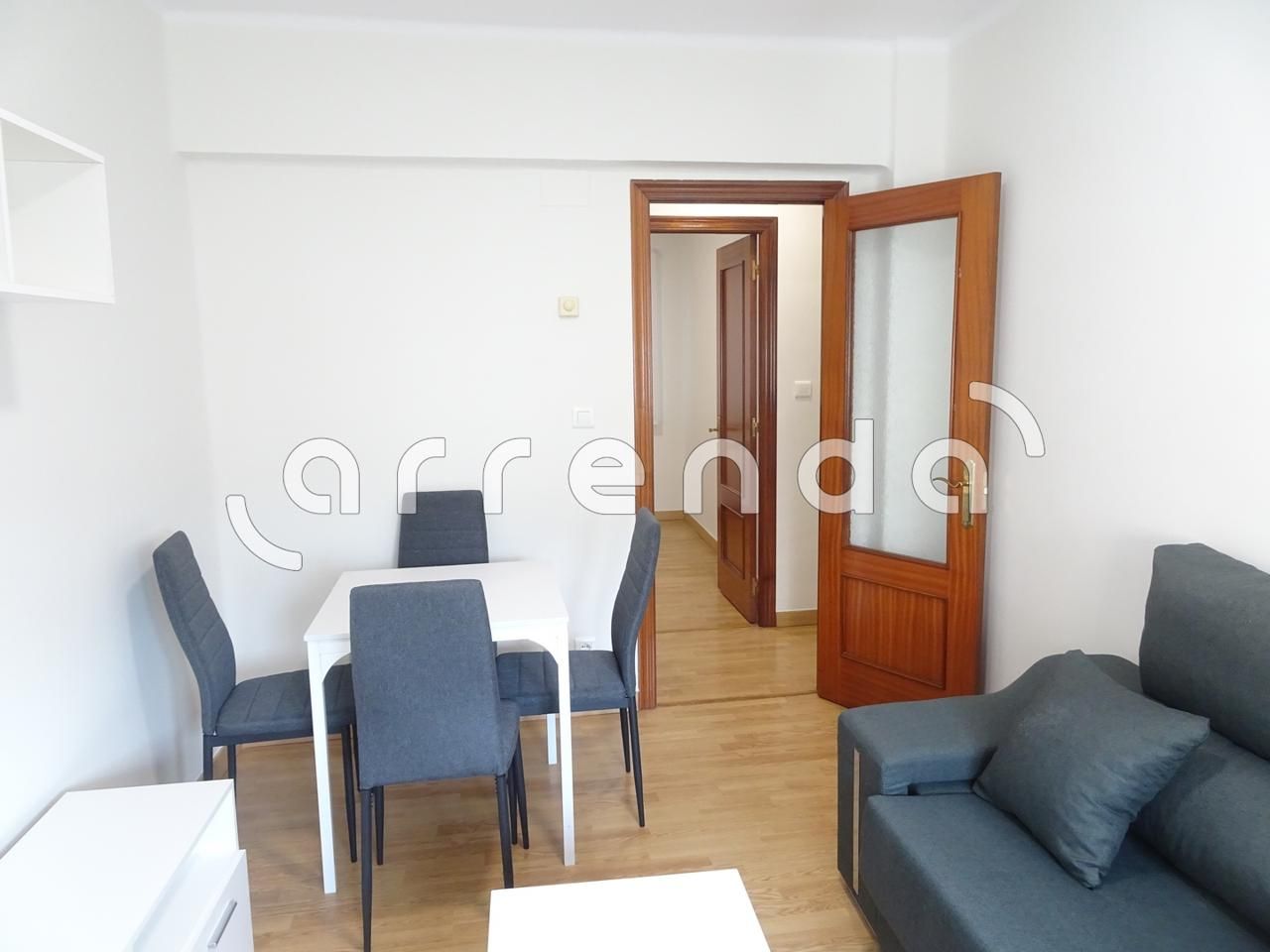 Dormitori de Pis de lloguer en Camargo amb Calefacció i Moblat