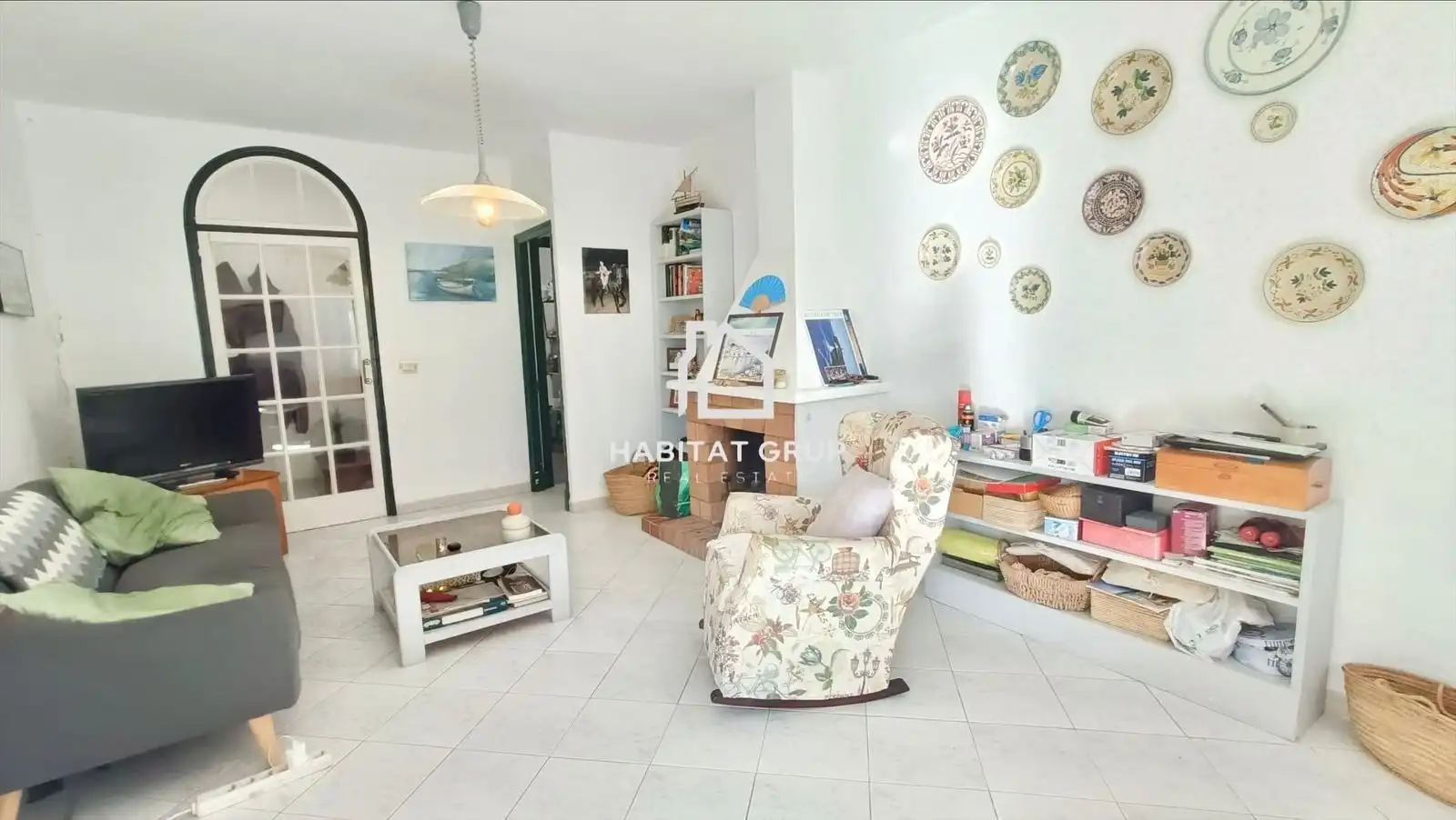 Wohnzimmer von Einfamilien-Reihenhaus zum Verkauf in Sant Lluís mit Heizung, Privatgarten und Terrasse