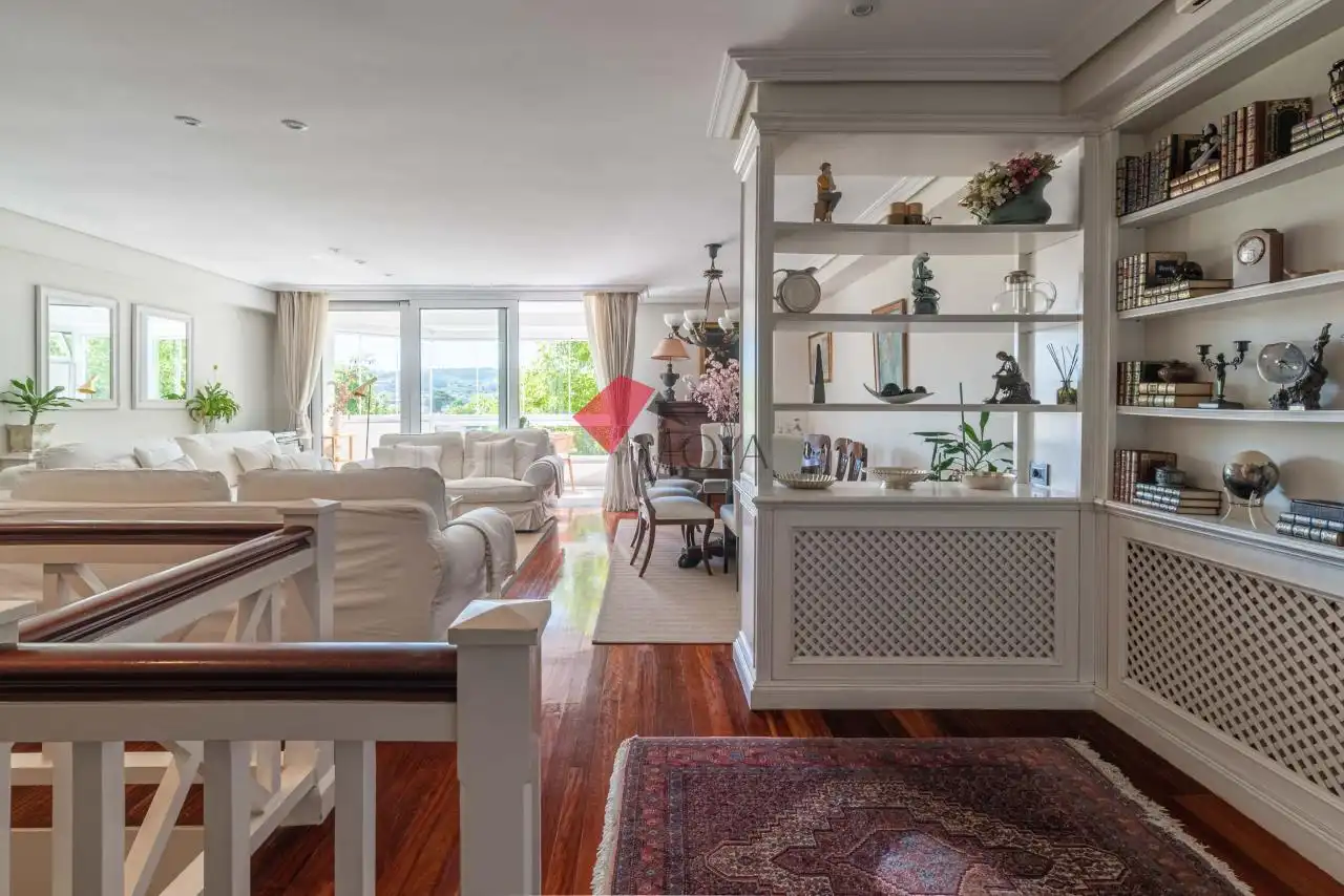 Wohnzimmer von Wohnung zum Verkauf in Vigo  mit Heizung, Parkett und Abstellraum