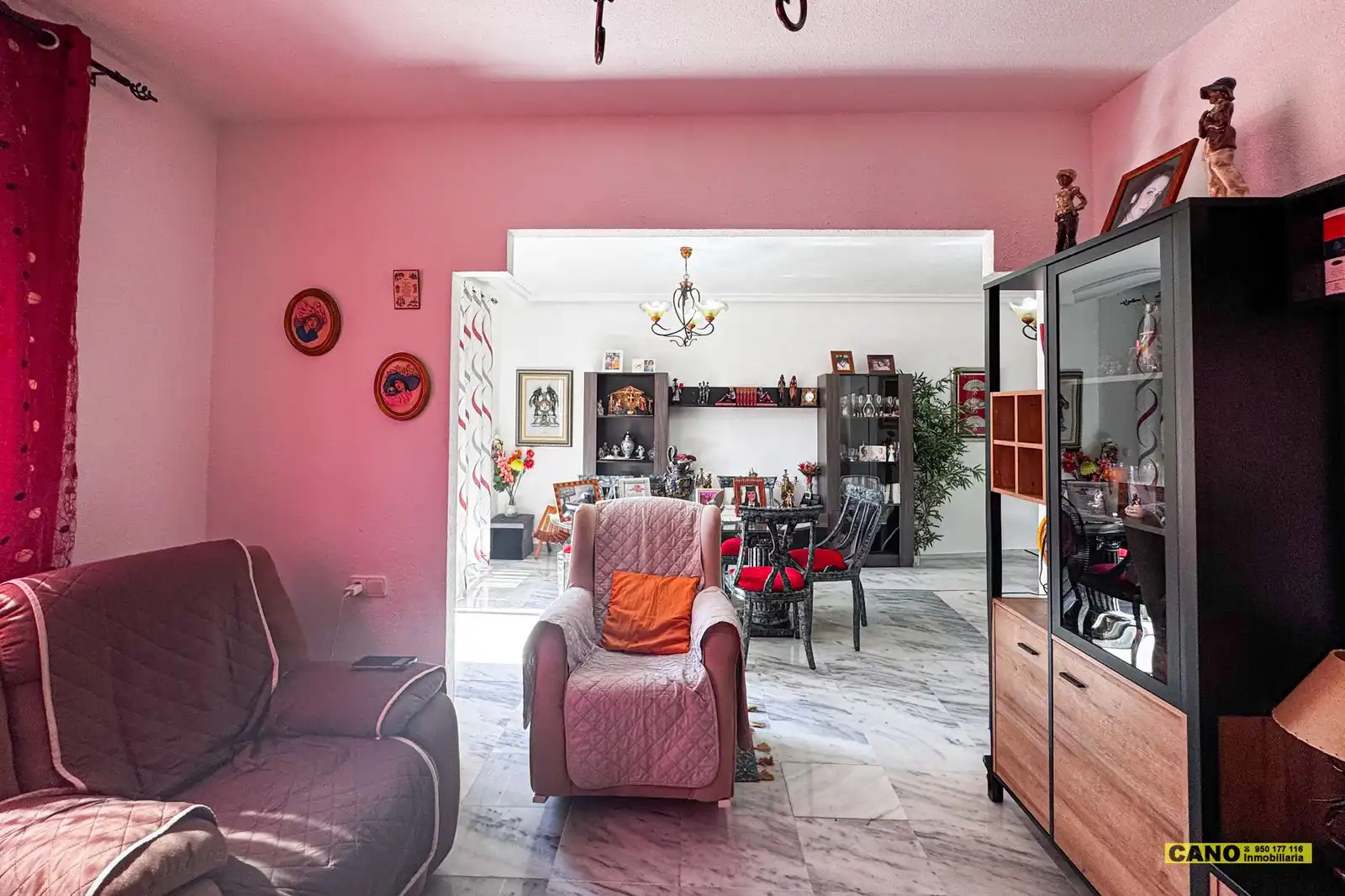 Sala d'estar de Pis en venda en Almería amb Terrassa i Traster