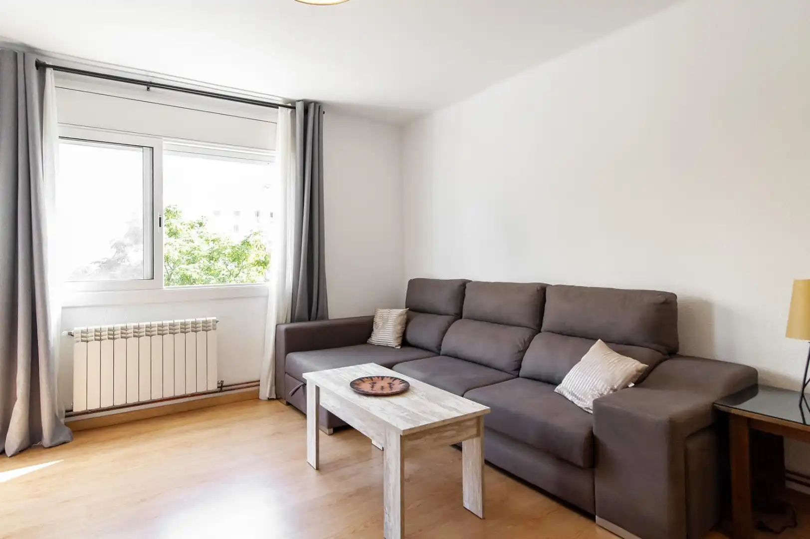 Piso con terraza en venta en Carrer MANUEL BARBA I ROCA, imagen 2