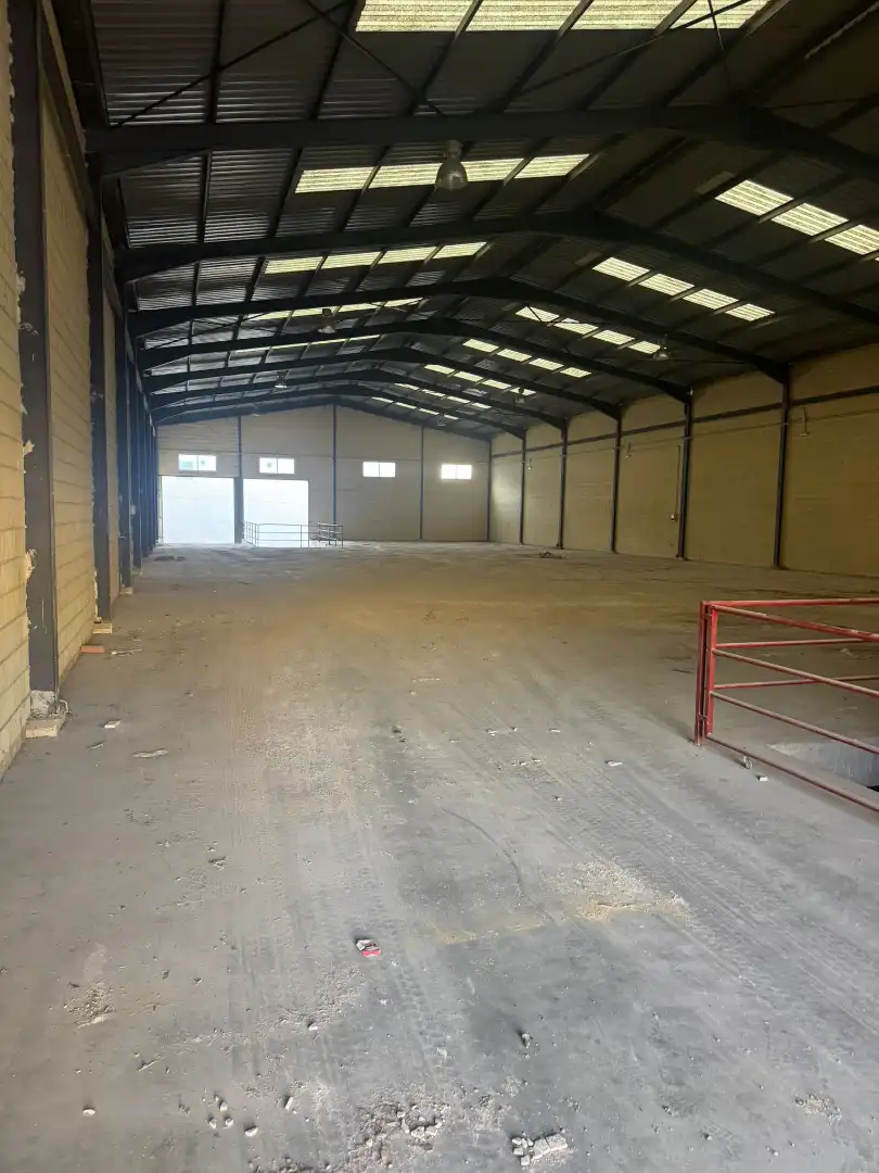 Nave industrial de alquiler en Antequera