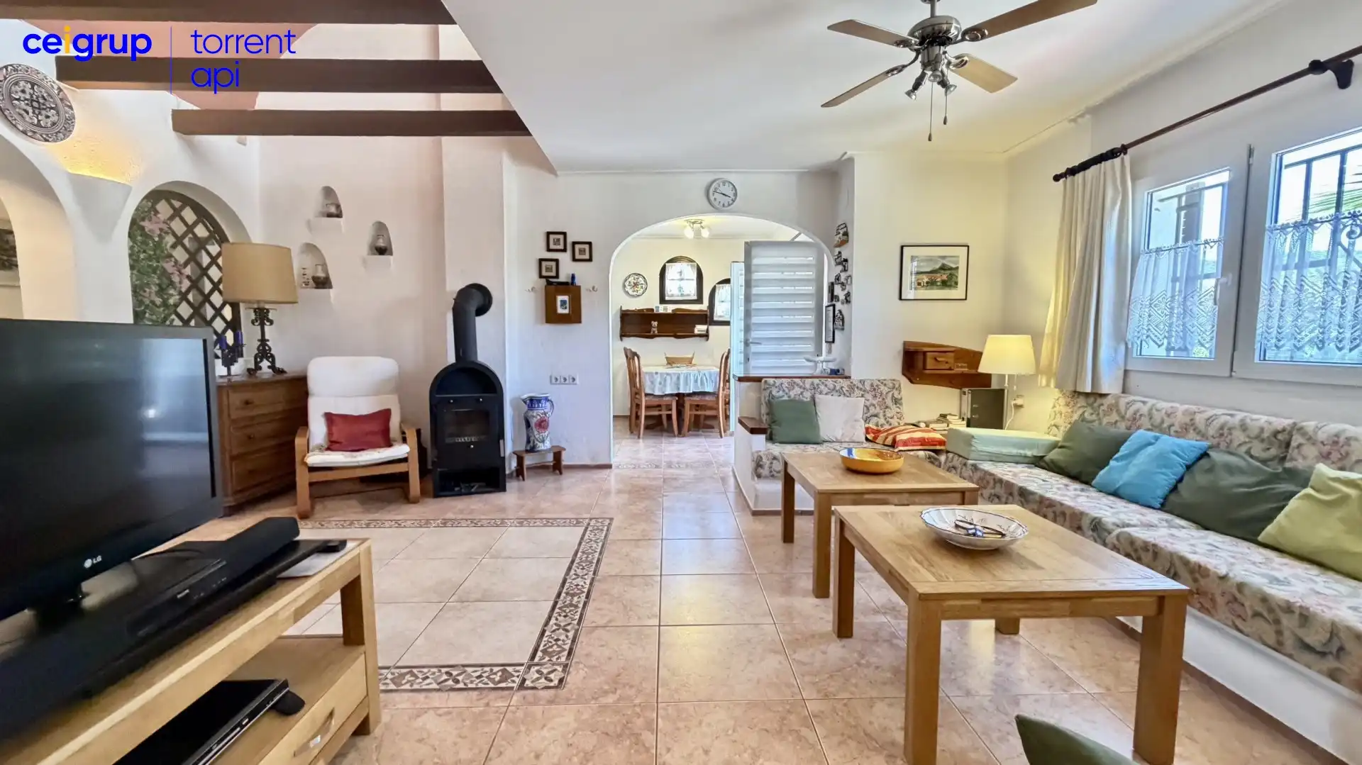 Sala de estar de Casa adosada en venta en L'Estartit con Aire acondicionado, Calefacción y Terraza
