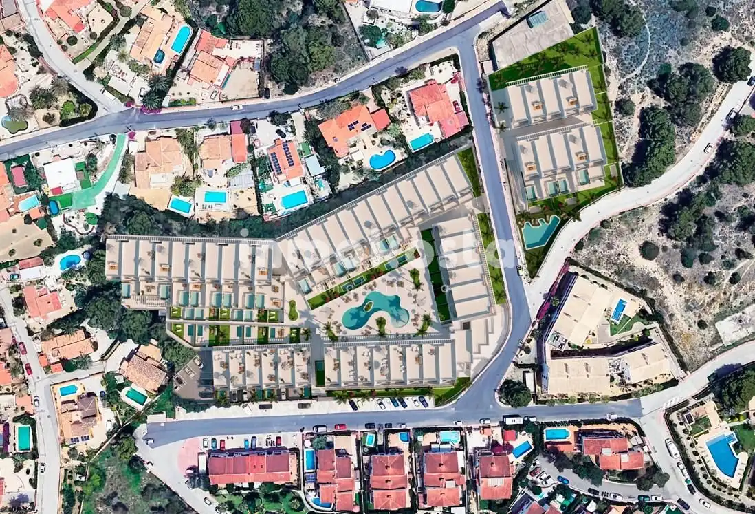 Vista exterior de Planta baja en venta en L'Alfàs del Pi con Aire acondicionado, Terraza y Piscina comunitaria