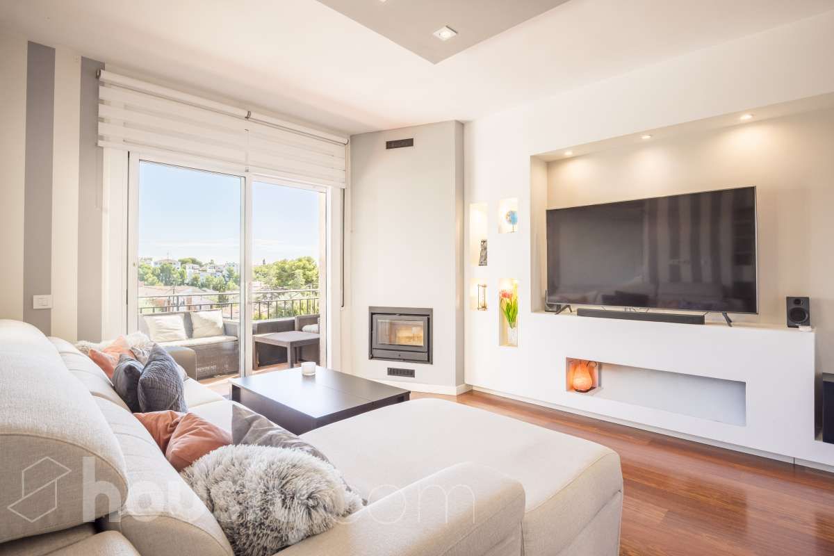 Sala d'estar de Casa o xalet en venda en Calafell amb Aire condicionat, Calefacció i Jardí privat