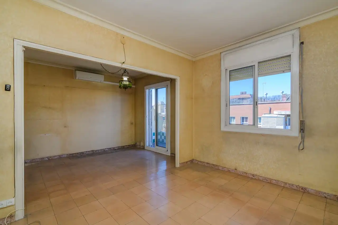 Sala de estar de Piso en venta en Barcelona con Aire acondicionado, Calefacción y Balcón