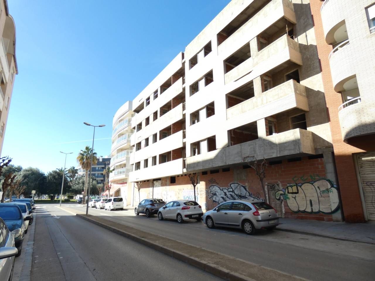 Vista exterior de Edifici en venda en Benicarló