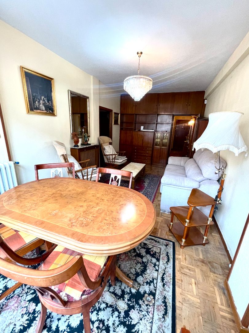 Sala de estar de Piso en venta en  Madrid Capital con Aire acondicionado, Calefacción y Parquet